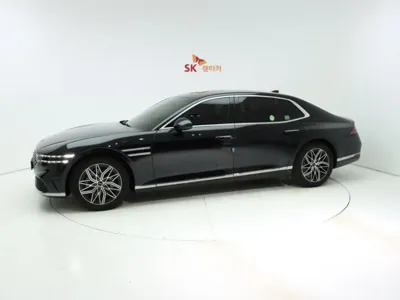 Genesis G90 2023, 47709 км, за 24720000 KRW