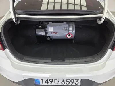 Hyundai Avante 2019, 267389 км, за 6500000 KRW - фото 8
