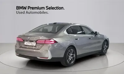 BMW 5-Series 2025, 9625 км, за 54000000 KRW