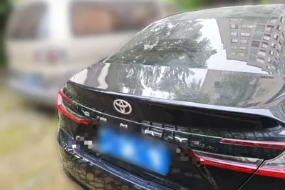 Toyota Camry 2024, 14000 км, за 127450.63 CNY