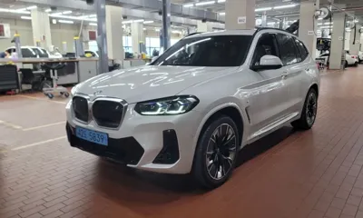 BMW iX3 · 2023 год