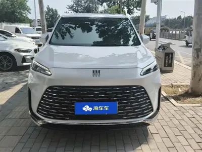 Buick GL8 Hybrid 2025, 34300 км, за 229800 CNY