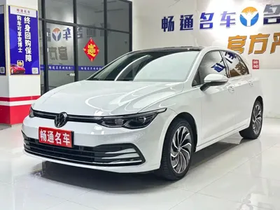 Volkswagen Golf 2022, 18000 км, за 83800 CNY