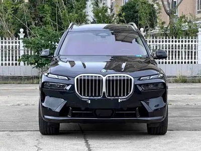 BMW X7 2024, 30000 км, за 648000 CNY