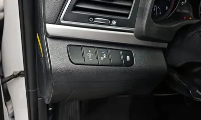 Hyundai Avante 2018, 176247 км, за 6500000 KRW - фото 17