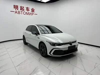 Volkswagen Golf 2022, 25000 км, за 132800 CNY
