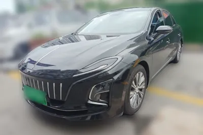 Hongqi E-QM5 · 2023 год