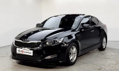 Kia K5 · 2011 год