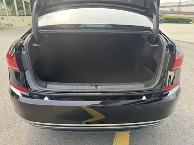 Volkswagen Passat 2023, 40000 км, за 99500 CNY - фото 18