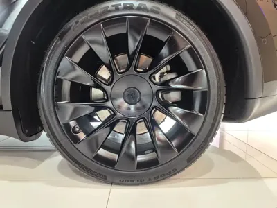 Tesla Model Y 2022, 72000 км, за 149800 CNY - фото 9