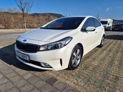 Kia K3 · 2016 год