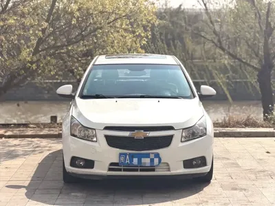 Chevrolet Cruze 2014, 90000 км, за 8000 CNY