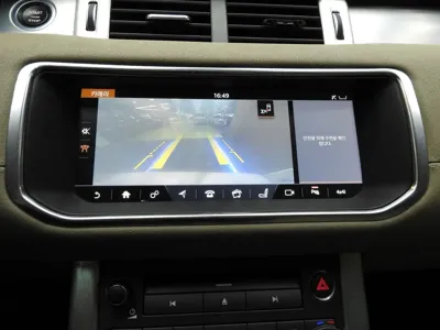 Land Rover Range Rover Evoque 2017, 90018 км, за 10900000 KRW - фото 17