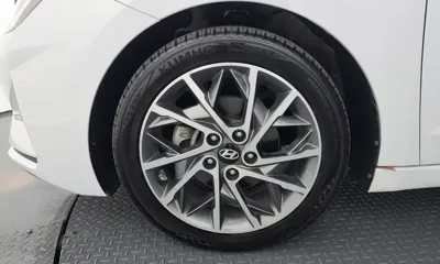 Hyundai Avante 2019, 57479 км, за 12700000 KRW - фото 5