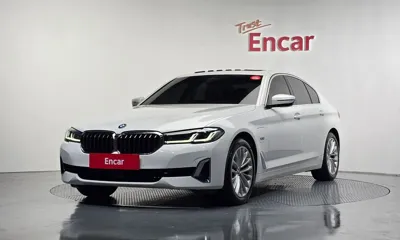 BMW 5-Series · 2022 год