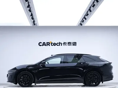 Zeekr 极氪007GT 2025, 17500 км, за 149000 CNY