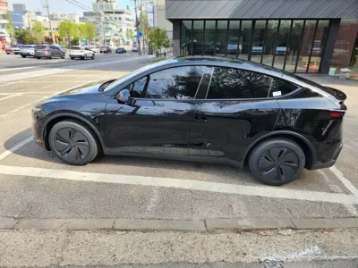 Tesla Model Y 2026, 300 км, за 36280000 KRW