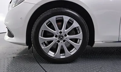Mercedes-Benz E-Class 2017, 54340 км, за 28900000 KRW - фото 5