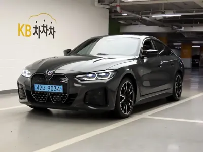 BMW i4 · 2023 год