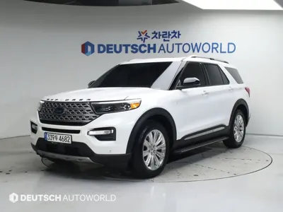 Ford Explorer · 2022 год