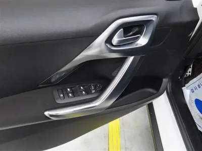Peugeot 2008 2015, 106441 км, за 3500000 KRW - фото 12