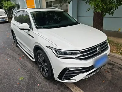 Volkswagen Tiguan L 2022, 74200 км, за 102600 CNY