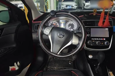 Nissan Tiida 2016, 95600 км, за 39008.13 CNY - фото 10