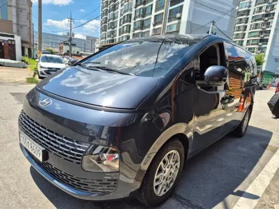 Hyundai Staria 2022, 50000 км, за 25000000 KRW