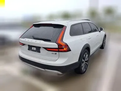 Volvo V90 2024, 13500 км, за 235799 CNY