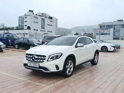 Mercedes-Benz GLA-Class 2018, 18130 км, за 19500000 KRW - фото 1