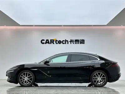 Denza Denza Z9 2025, 13000 км, за 207000 CNY