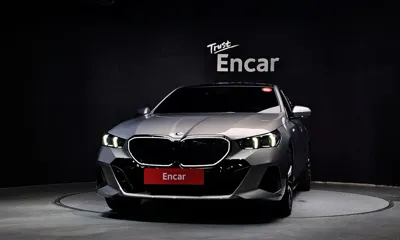 BMW 5-Series 2025, 10527 км, за 102000000 KRW