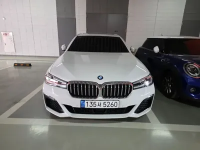 BMW 5-Series · 2022 год