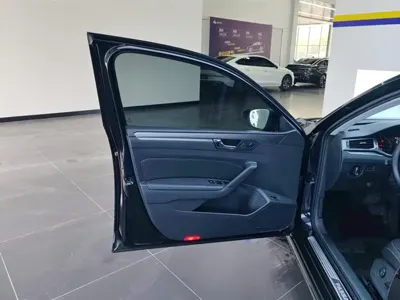 Volkswagen Passat 2017, 80300 км, за 60599 CNY - фото 7