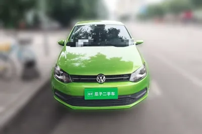Volkswagen Polo 2016, 66500 км, за 35750.52 CNY