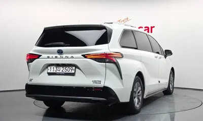 Toyota Sienna 2021, 56999 км, за 46900000 KRW
