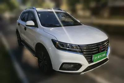 Roewe RX5 2019, 69900 км, за 36423.52 CNY