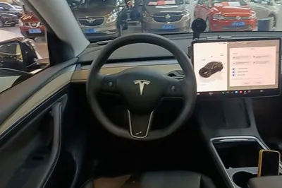 Tesla Model Y 2022, 51800 км, за 183714.48 CNY - фото 14