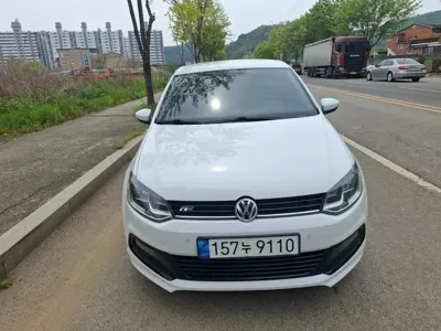 Volkswagen Polo 2016, 133000 км, за 6200000 KRW