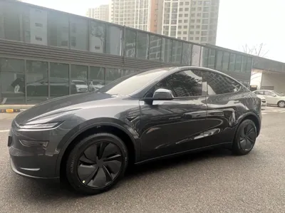 Tesla Model Y 2025, 5451 км, за 37880000 KRW