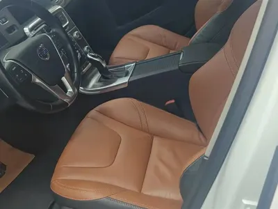 Volvo V60 2015, 40500 км, за 61100 CNY - фото 9