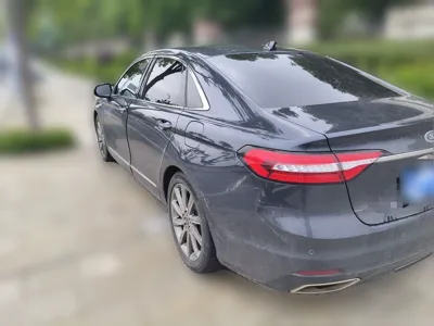 Ford Taurus 2019, 44300 км, за 9740.94 CNY