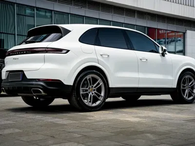 Porsche Cayenne 2024, 20000 км, за 621600 CNY - фото 12
