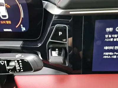 Porsche Macan 2025, 9036 км, за 110000000 KRW - фото 9