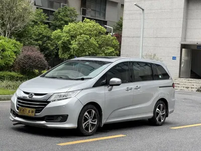 Honda Odyssey 2016, 200000 км, за 58800 CNY
