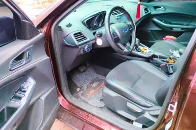 Ford Escort 2019, 55400 км, за 43698.58 CNY - фото 19