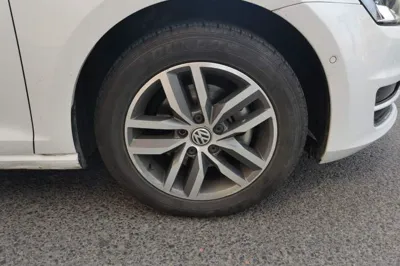 Volkswagen Golf 2017, 78000 км, за 60168.83 CNY - фото 8