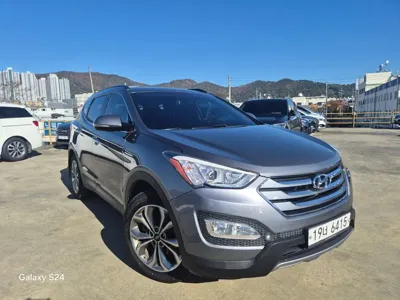 Hyundai Santafe 2015, 203293 км, за 8200000 KRW