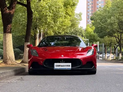 Maserati MC20 2022, 18000 км, за 1458000 CNY