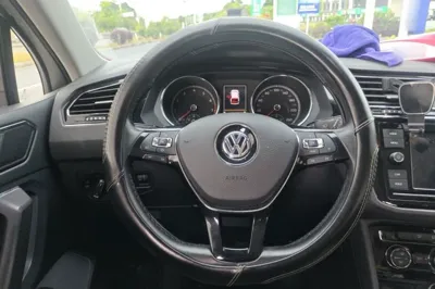Volkswagen Tiguan L 2019, 75800 км, за 78584.52 CNY - фото 10